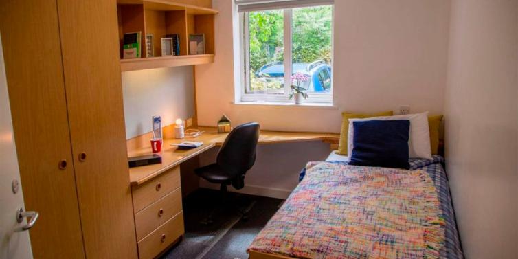 ESL Languages Residence London Central