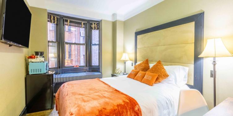 ESL Mansfield at Grand Central Residence Kaplan New York