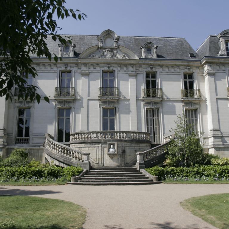 esl french france tours institut de touraine hero