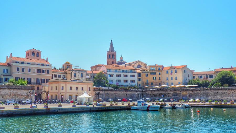 Italian alghero learning language city