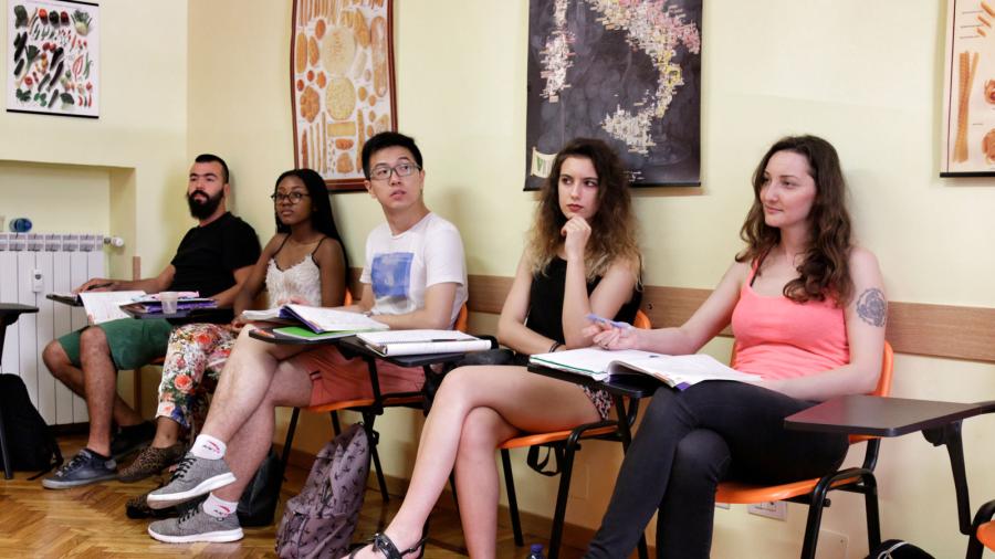 ESL Languages Scuola Leonardo da Vinci Turin Classroom 2
