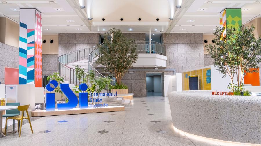 ESL Languages ISI Tokyo entrance hall